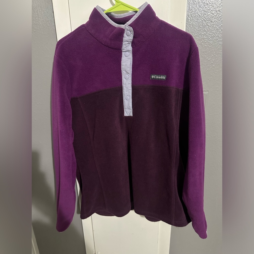 Columbia sweater